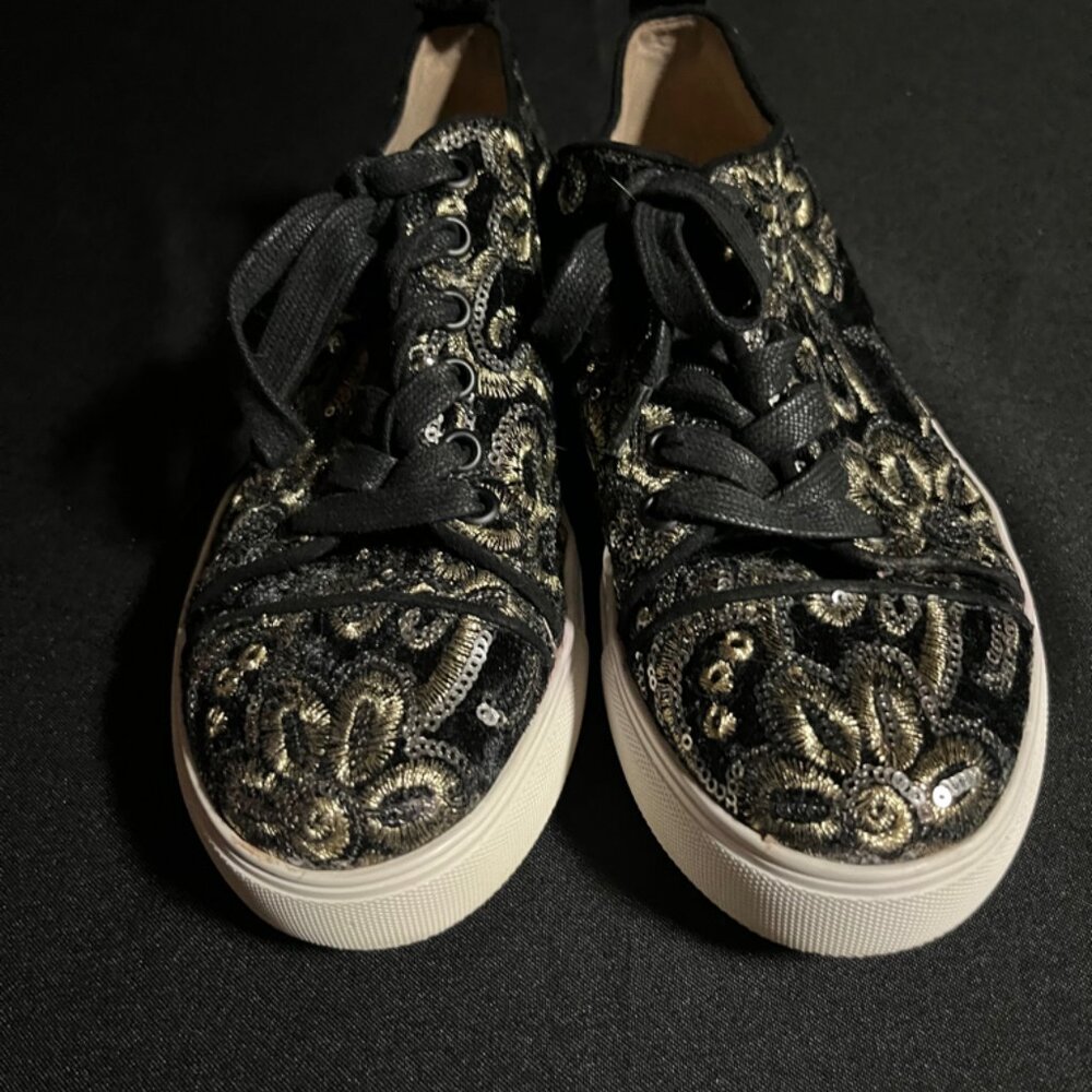 Women’s Karl  Lagerfield fashion sneaker